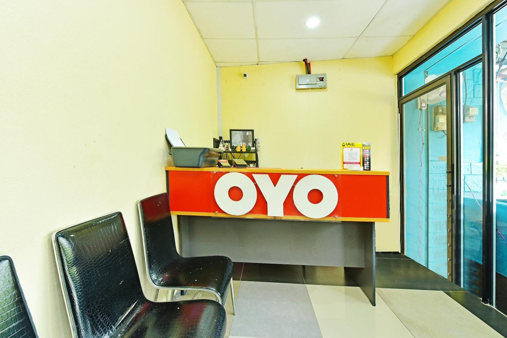 Oyo 873 Bamboo Inn Batu Ferringhi Exterior photo